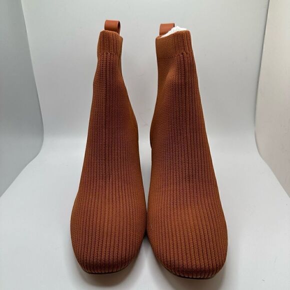 CUSHIONAIRE Women's Stretch bootie +Memory Foam 8 TAN - Picture 2 of 7